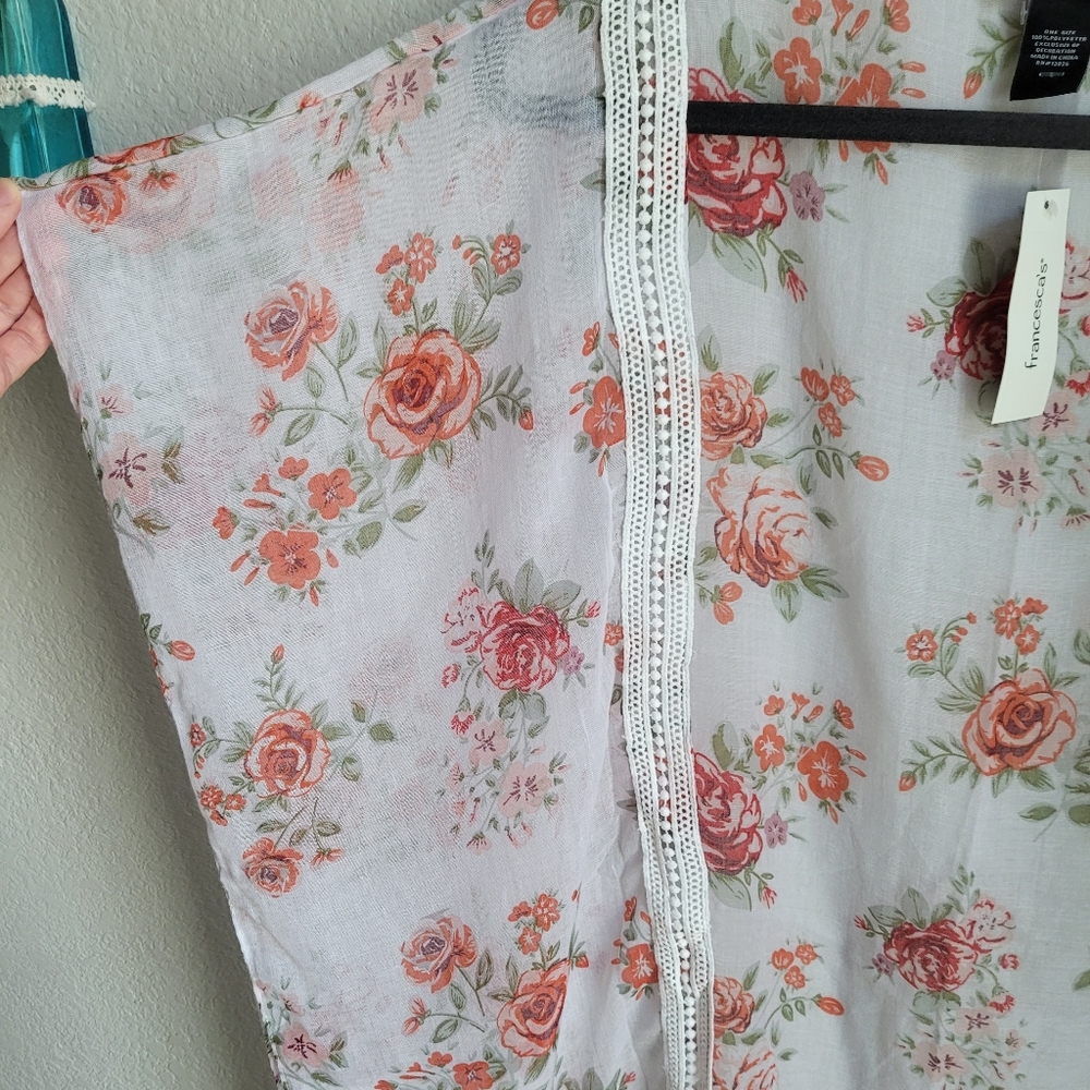 Francesca's | Floral Kimono - Picture 6 of 8